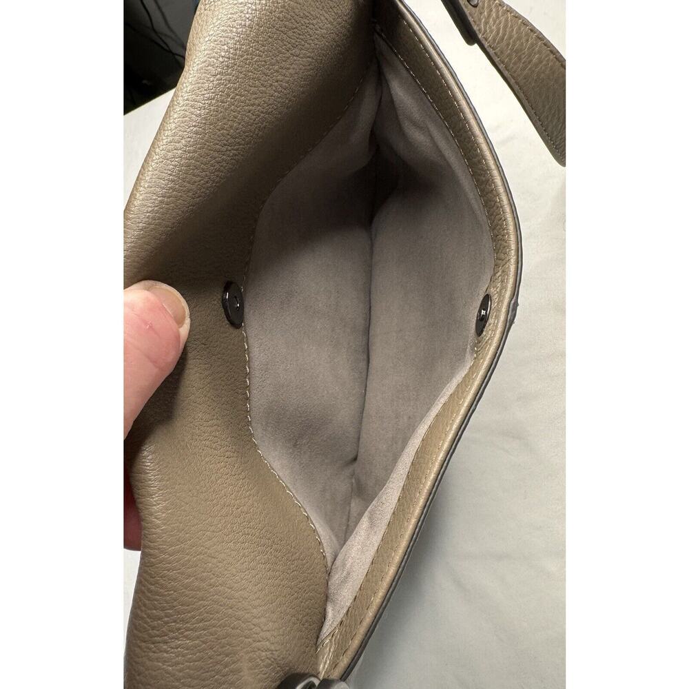 Vince Camuto Leather Crossbody Adjustable Strap Taupe Magnetic Close Preowned​ - Picture 11 of 15